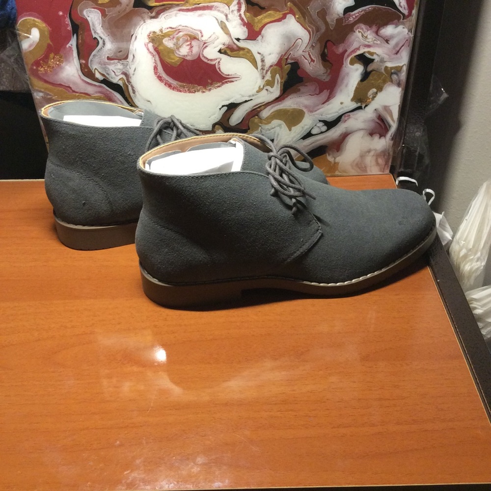 NWT Men's "Chukka" Suede Shoes - Picture 3 of 8